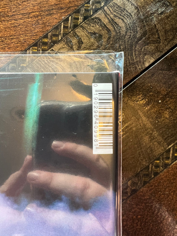 Crash | Mint (M) Mint (M)