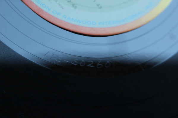 Most Requested Country Favorites | Near Mint (NM) Near Mint (NM) - COUNTRY / USED *NEAR MINT*