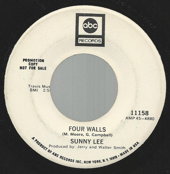 Four Walls / The Man They Sweep Up Off The Floor (7") | Excellent+ (EX+) Excellent (EX) - COUNTRY / USED *EXCELLENT+*