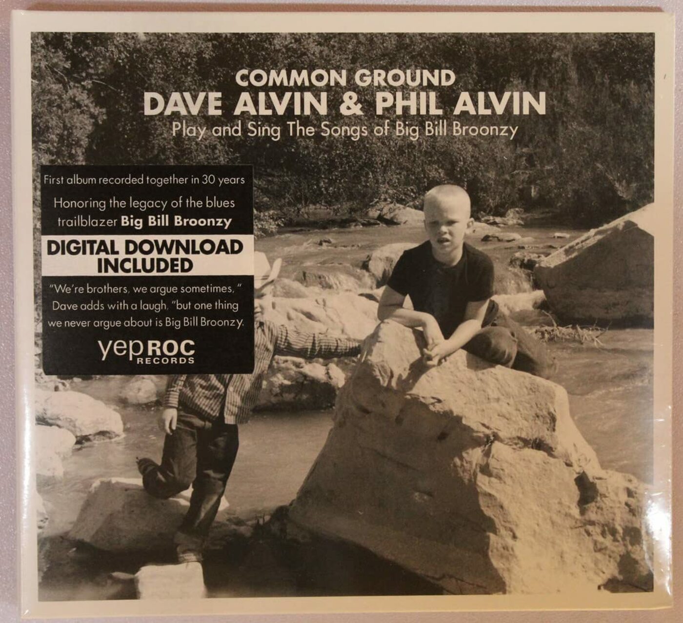 COMMON GROUND: DAVE ALVIN + PHIL ALVIN PLAY & SING |