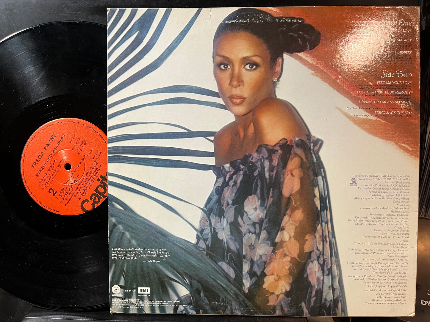 Freda Payne - Stares And Whispers (VINYL LP Capitol ST-11700 1977) | Excellent+ (EX+) Near Mint (NM) - DISCO / USED *EXCELLENT+*