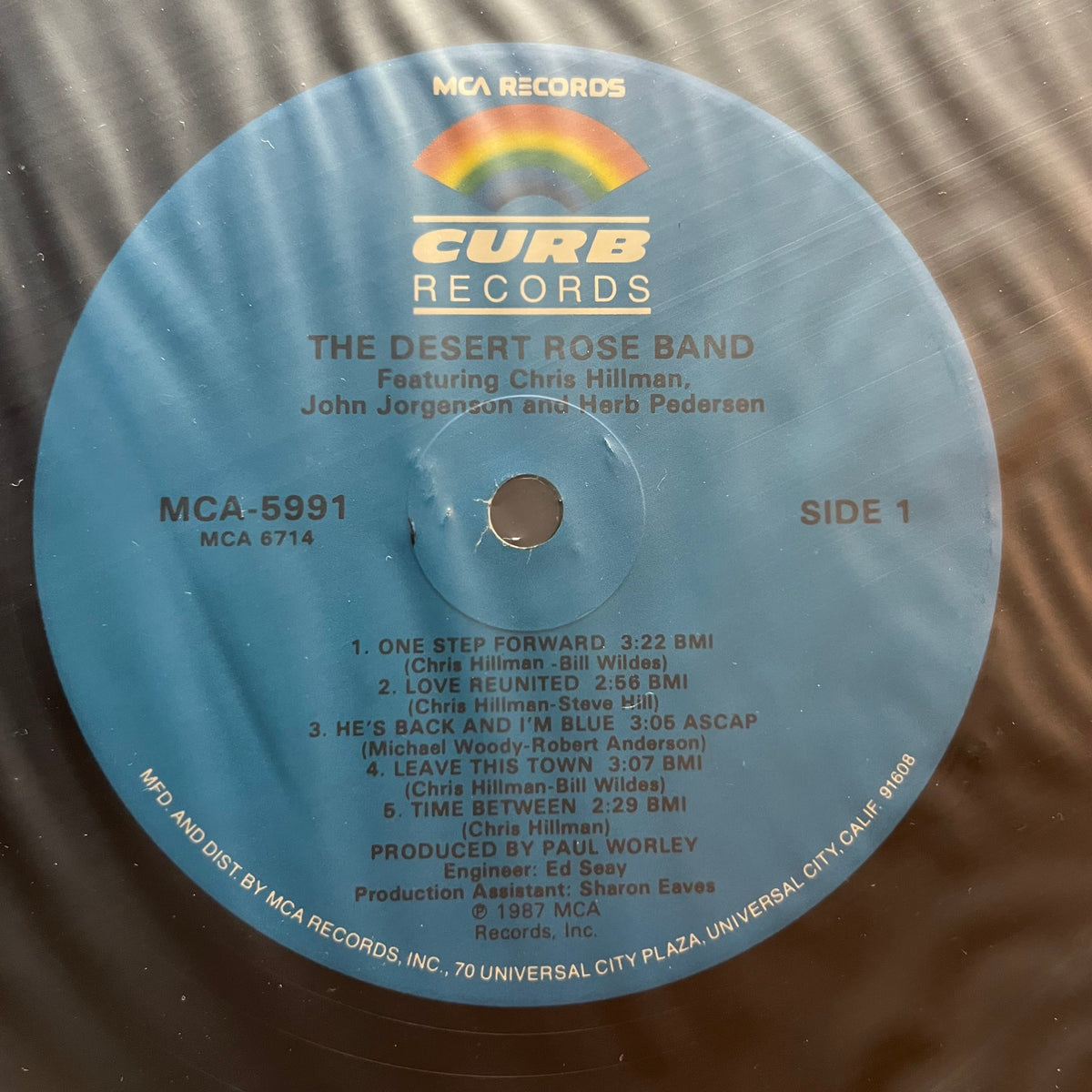 The Desert Rose Band* Featuring Chris Hillman, Joh - The Desert Rose Band (VINYL LP) | USED Near Mint (NM or M-) Near Mint (NM or M-) - FOLK/BLUEGRASS / USED *NEAR MINT*