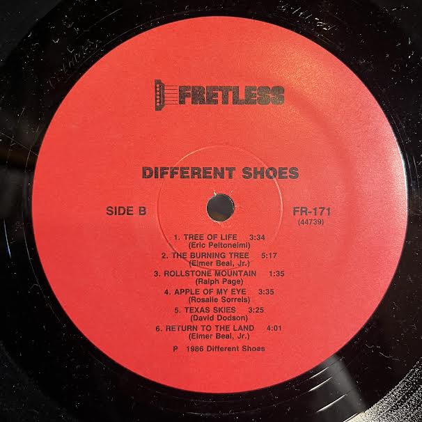 One Size Feets All (VINYL) | Near Mint (NM or M-) Near Mint (NM or M-) - FOLK / USED *NEAR MINT*