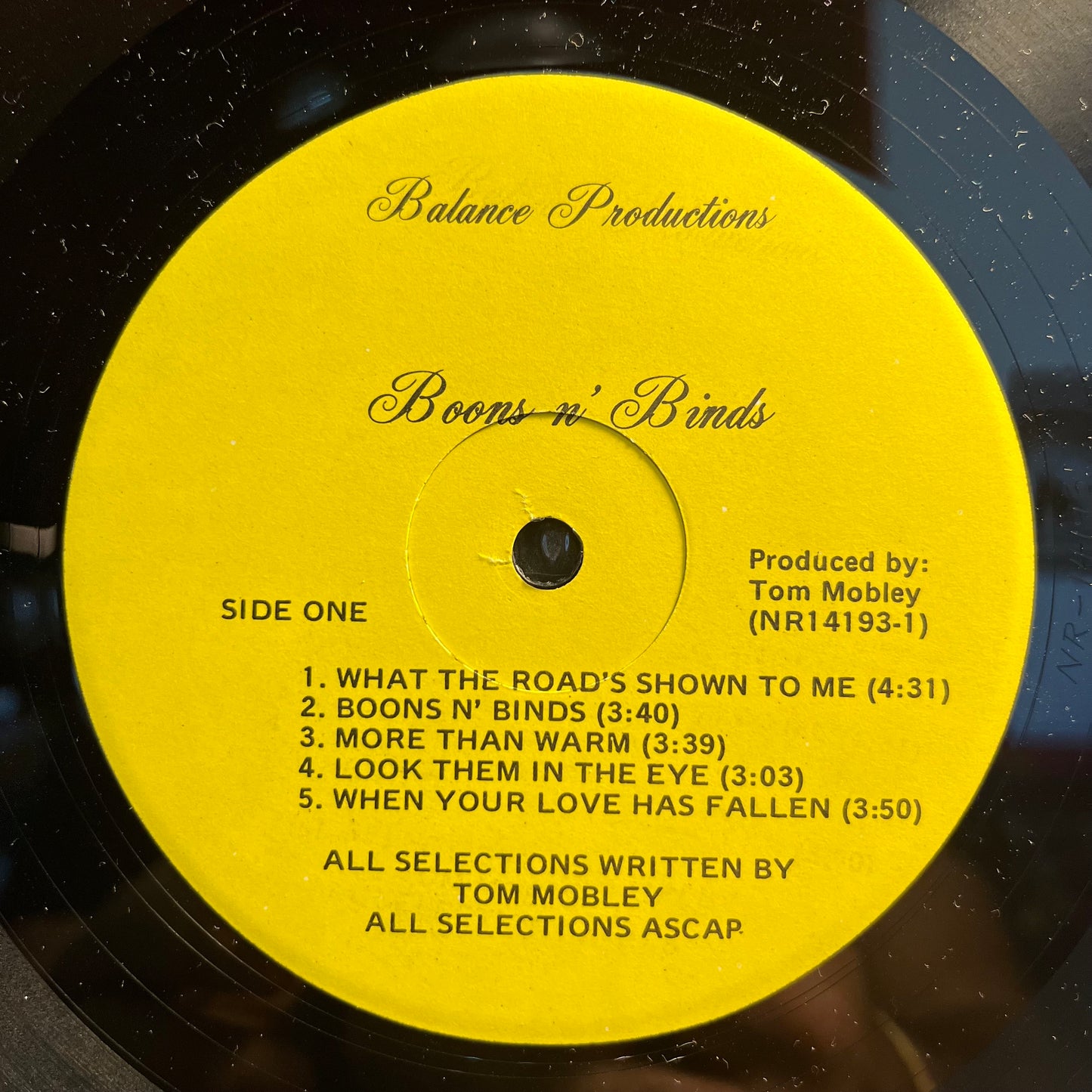 Tom Mobley - Boons n' Binds *SHRINK* | Near Mint (NM) Near Mint (NM) - FOLK / USED *NEAR MINT*
