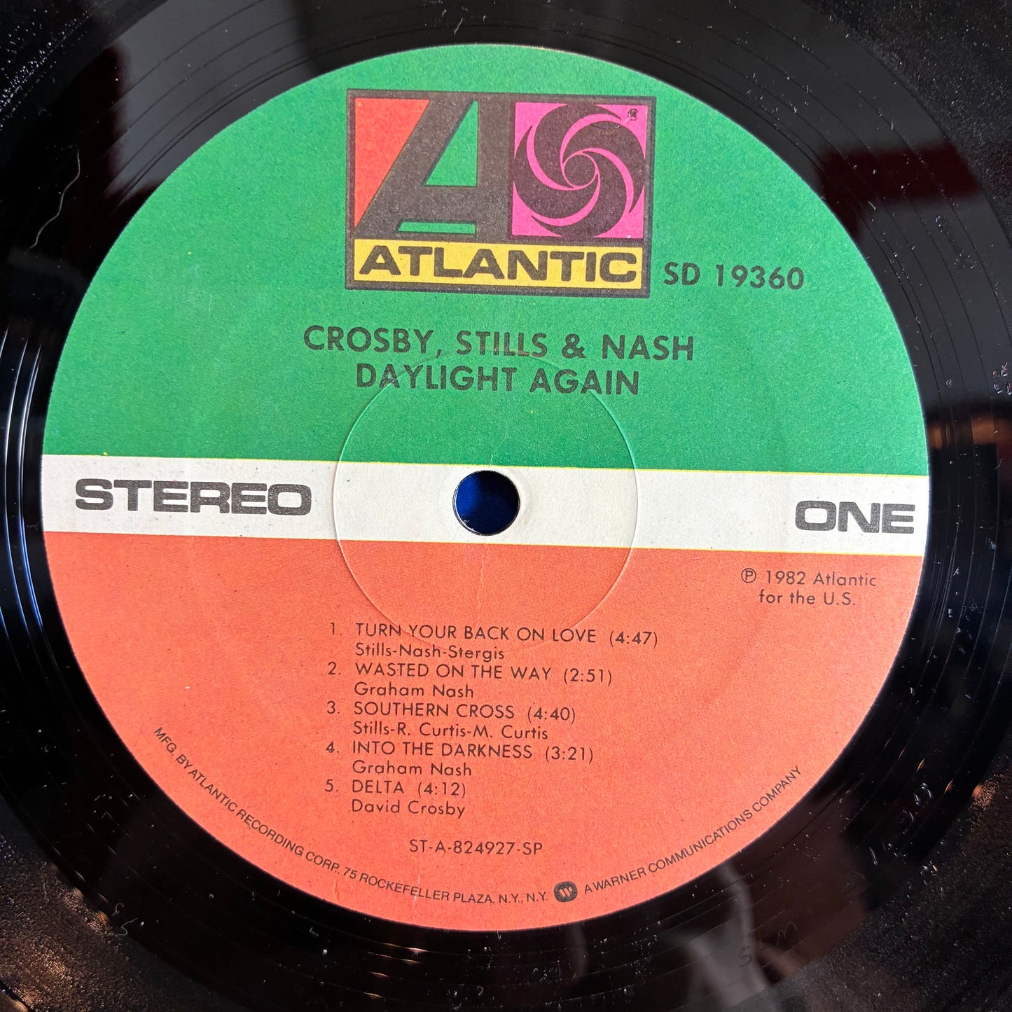 Daylight Again (VINYL) | Very Good Plus (VG+) - FOLK / USED *VERY GOOD+*