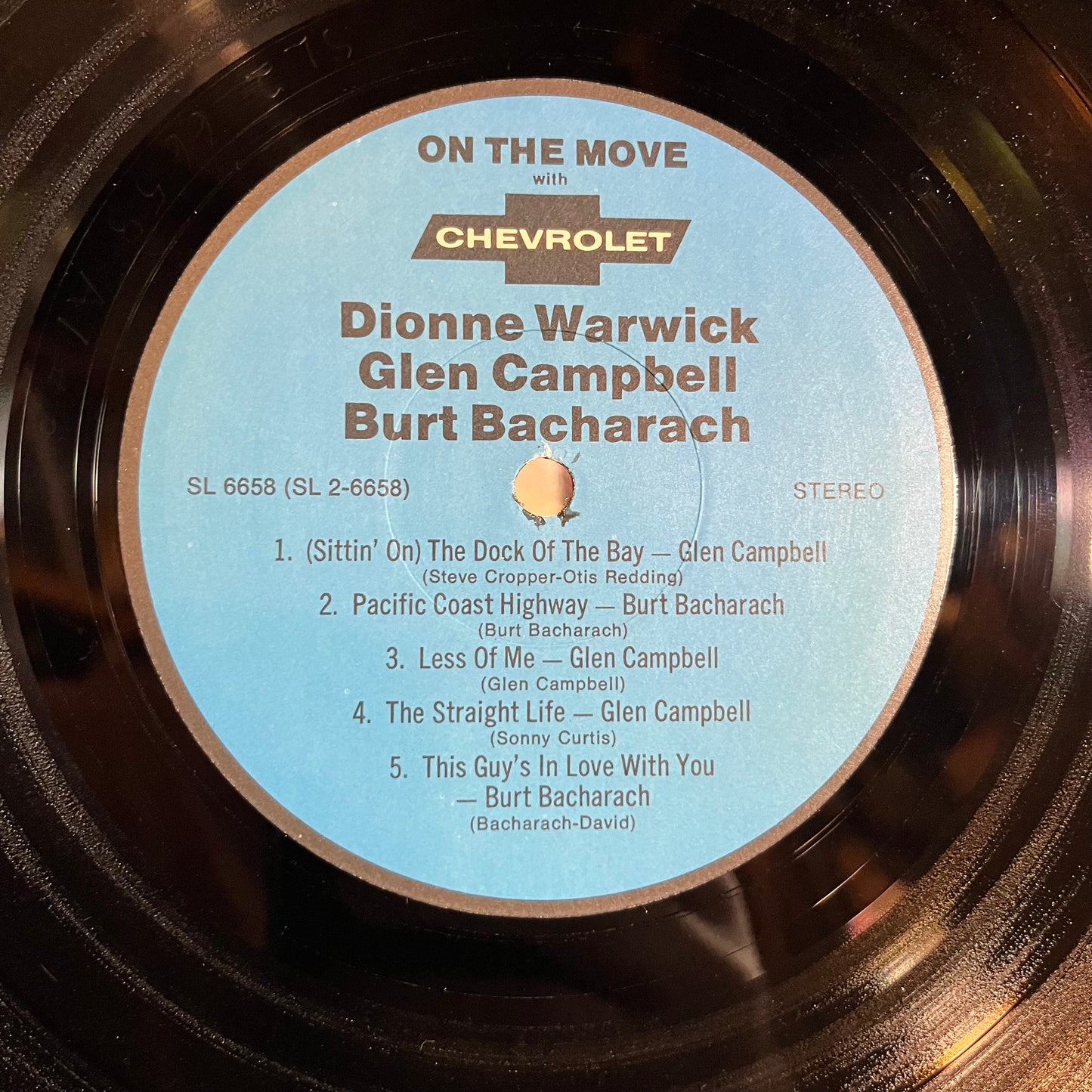 On The Move (VINYL) | Near Mint- (NM-) Near Mint (NM) - FUNK / USED *NEAR MINT-*