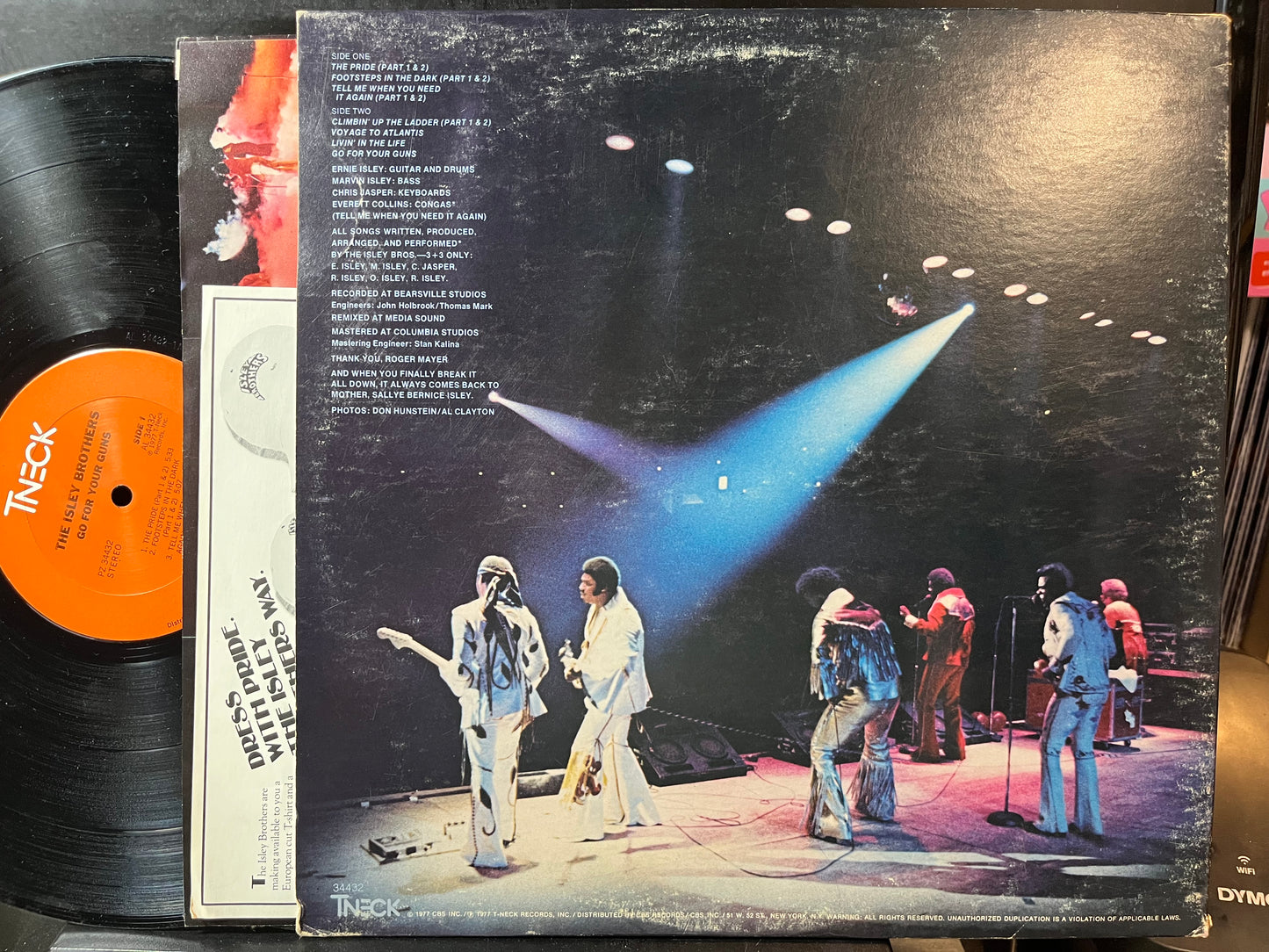 The Isley Brothers - Go For Your Guns (VINYL LP) | Very Good Plus (VG+) - FUNK / USED *EXCELLENT*