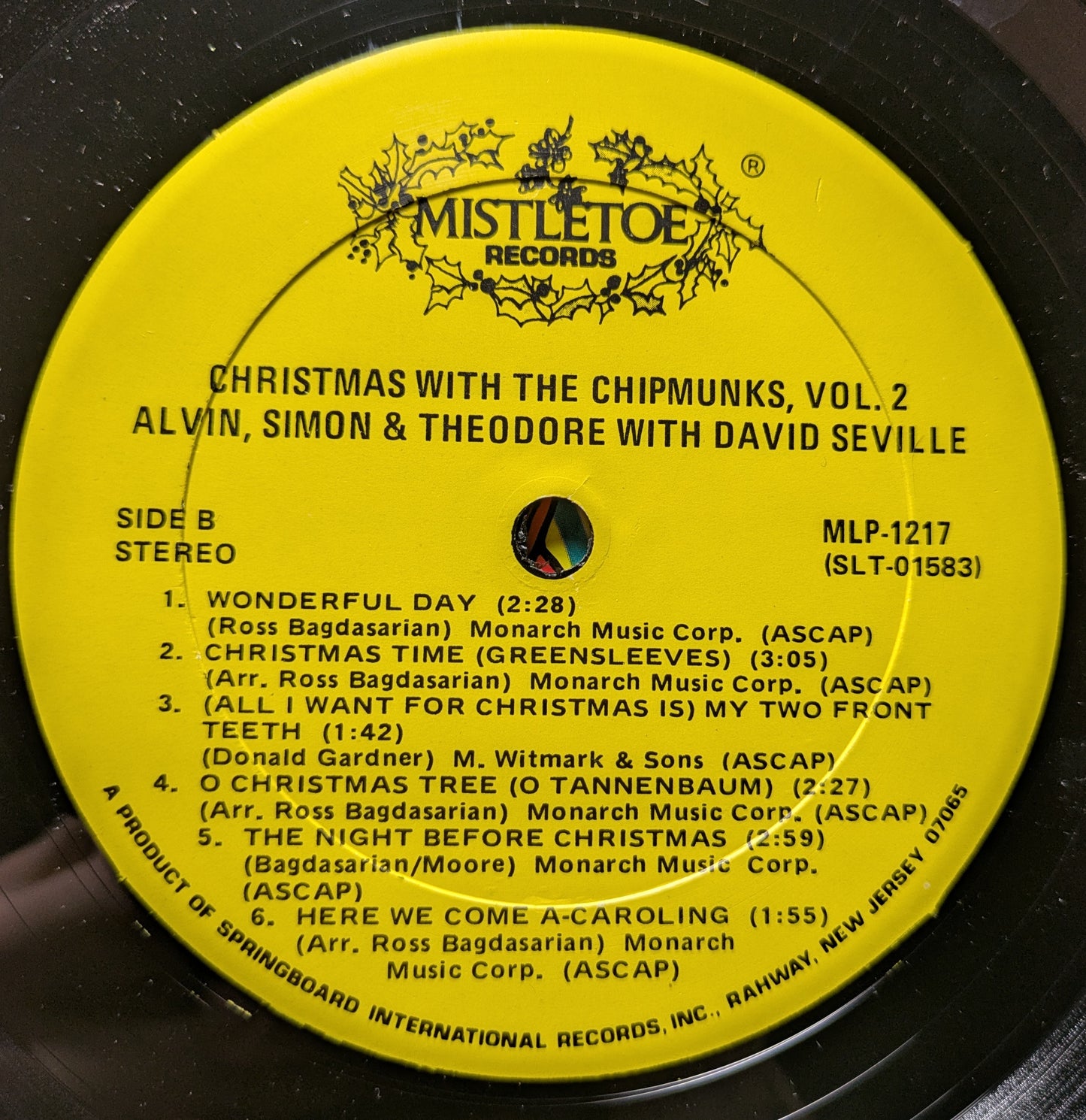 Christmas With The Chipmunks Volume 2 (VINYL) | Excellent (EX) Excellent (EX) - HOLIDAY / USED *EXCELLENT*