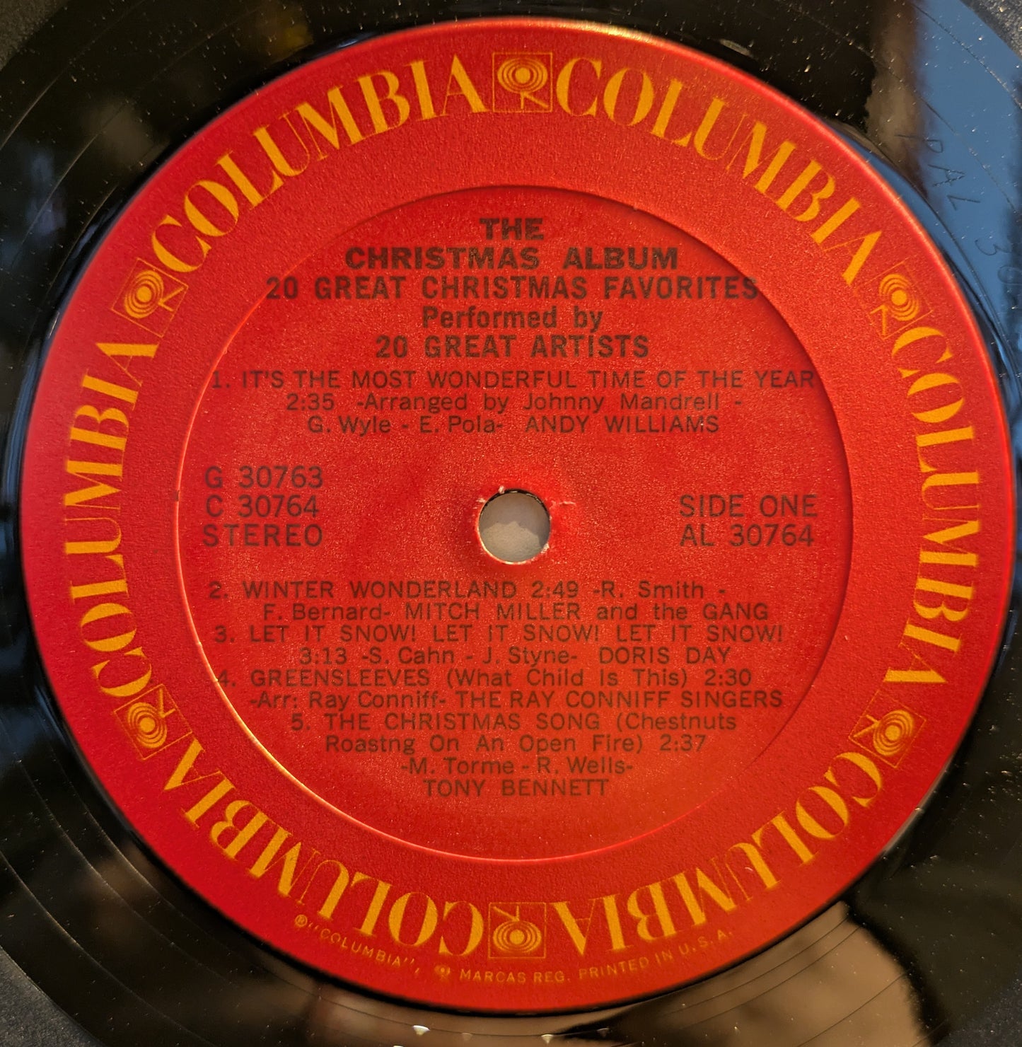 The Christmas Album: 20 Great Christmas Favorites By 20 Great Artists (2xVINYL) | Near Mint (NM) Excellent+ (EX+) - HOLIDAY / USED *NEAR MINT-*