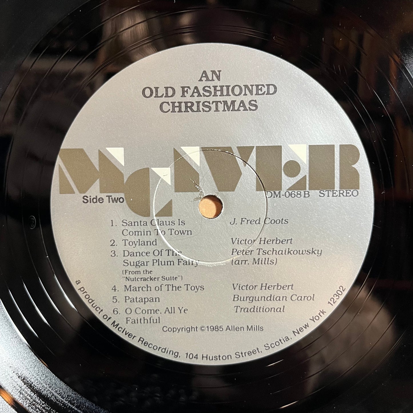 An Old Fashioned Christmas - Proctor's Schenectady (VINYL) | Near Mint (NM or M-) Near Mint (NM or M-) - HOLIDAY / USED *NEAR MINT*