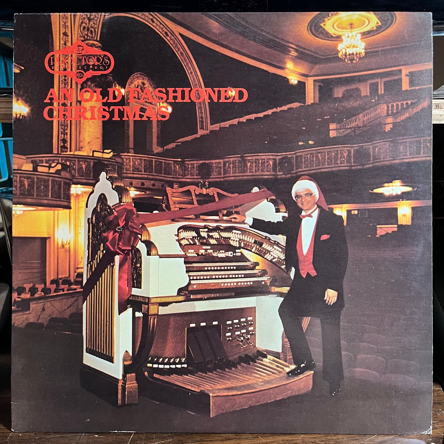 An Old Fashioned Christmas - Proctor's Schenectady (VINYL) | Near Mint (NM or M-) Near Mint (NM or M-) - HOLIDAY / USED *NEAR MINT*