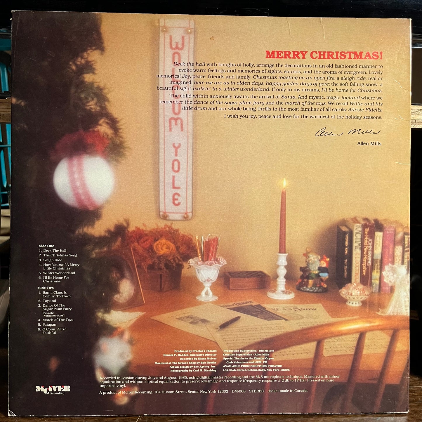 An Old Fashioned Christmas - Proctor's Schenectady (VINYL) | Near Mint (NM or M-) Near Mint (NM or M-) - HOLIDAY / USED *NEAR MINT*