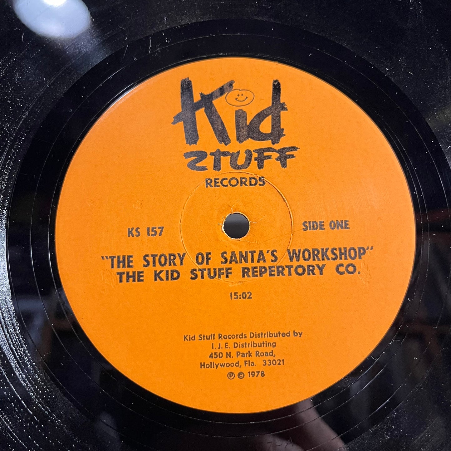 The Kid Stuff - The Story Of Satna's Workshop | Very Good Plus (VG+) Excellent (EX) - HOLIDAY / USED *VERY GOOD+*