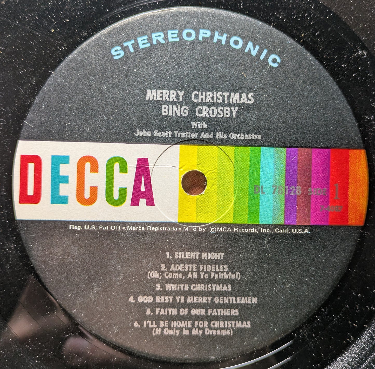 Merry Christmas (VINYL) | Very Good Plus (VG+) Very Good (VG) - HOLIDAY / USED *VERY GOOD+*