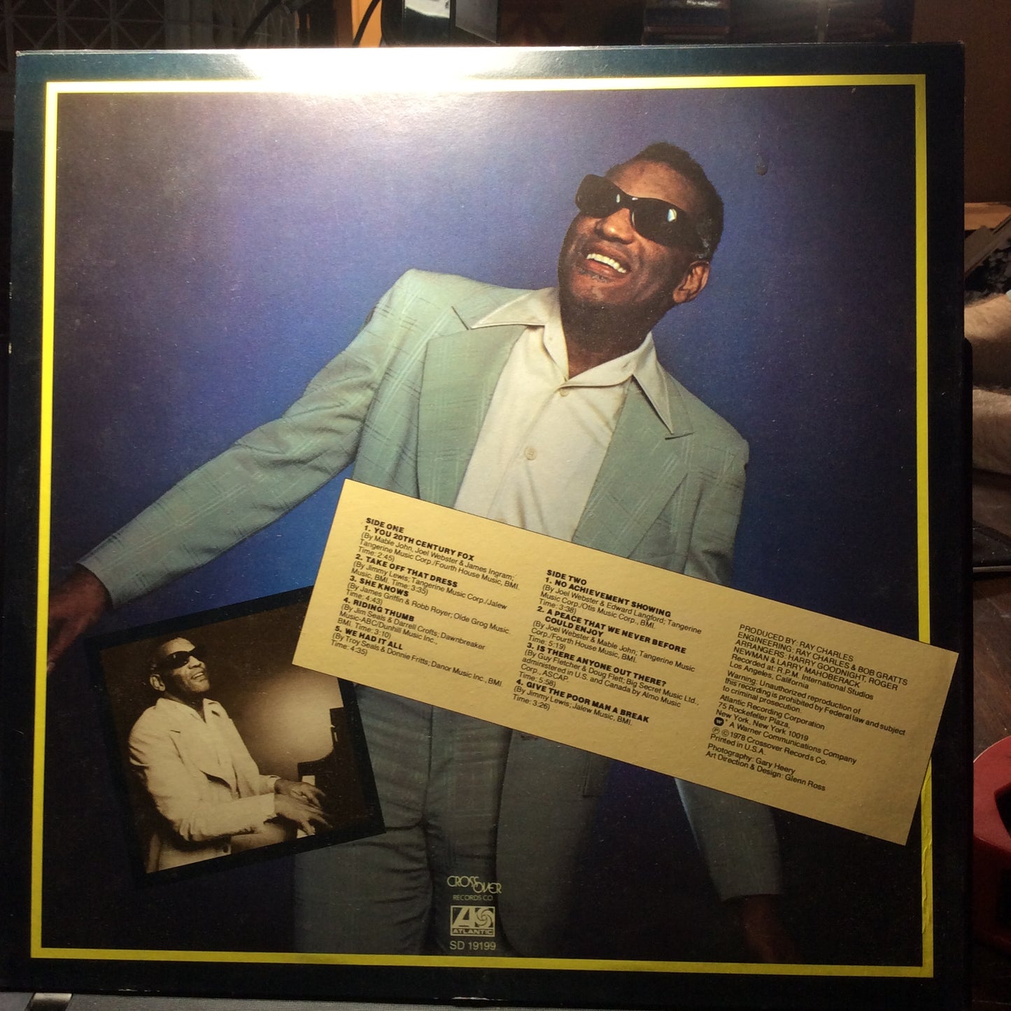 Love & Peace *PROMO* (VINYL) | Excellent+ (EX+) Very Good Plus (VG+) - JAZZ / USED *EXCELLENT+*