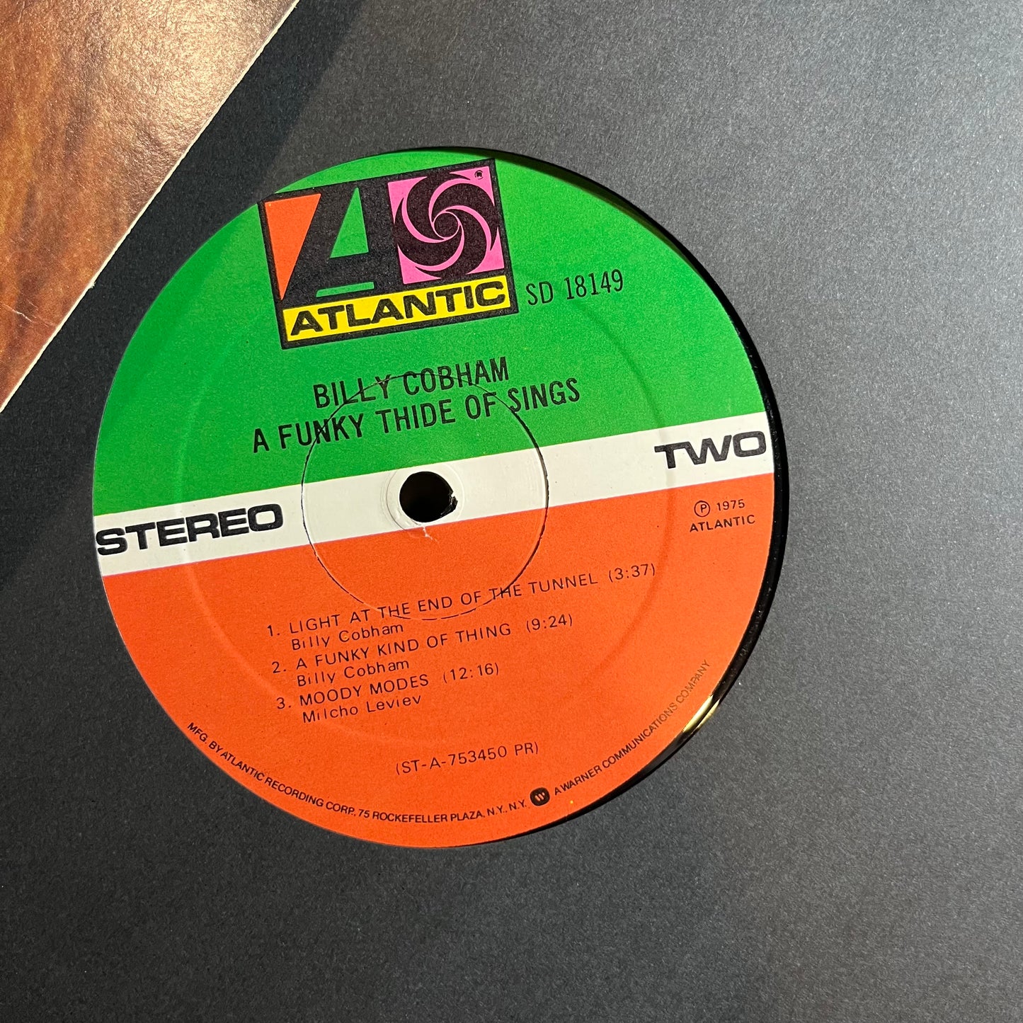 A Funky Thide Of Sings (VINYL) | Near Mint- (NM-) Excellent+ (EX+) - JAZZ / USED *NEAR MINT-*