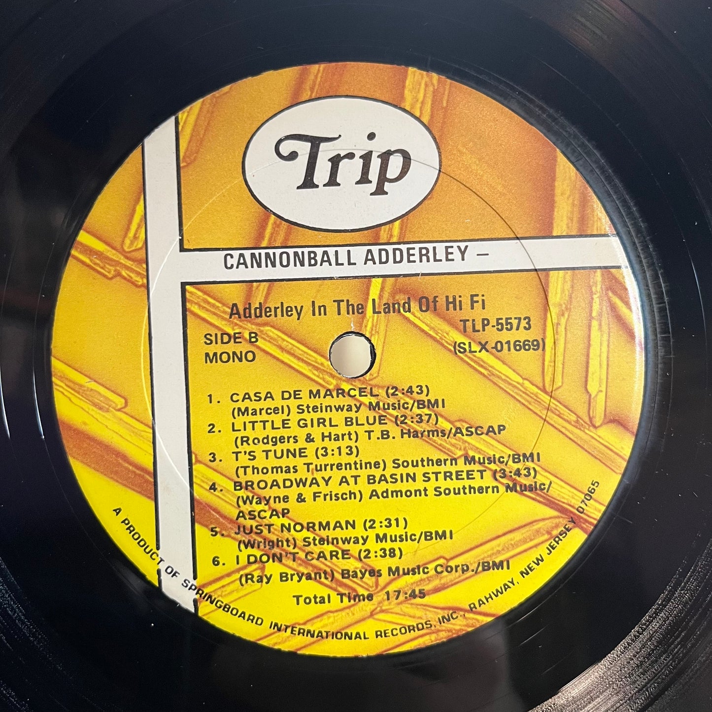 In The Land Of Hi-Fi (LP) | Near Mint (NM) Near Mint (NM) - JAZZ / USED *NEAR MINT*