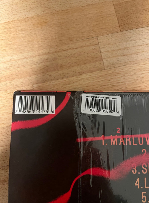 Marlowe 2 | Mint (M) Mint (M)