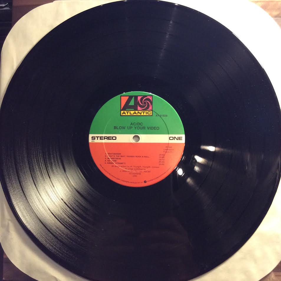Blow Up Your Video (VINYL) | Near Mint (NM) Near Mint (NM) - METAL / USED *NEAR MINT*