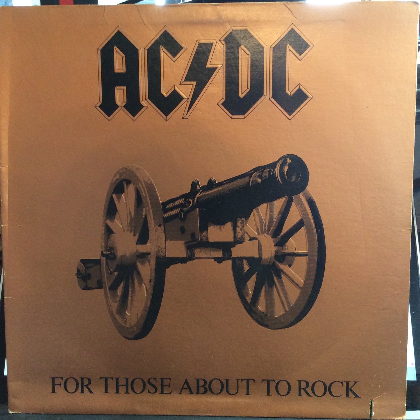 For Those About To Rock (We Salute You) (VINYL) | Very Good Plus (VG+) Very Good Plus (VG+) - METAL / USED *VERY GOOD+*