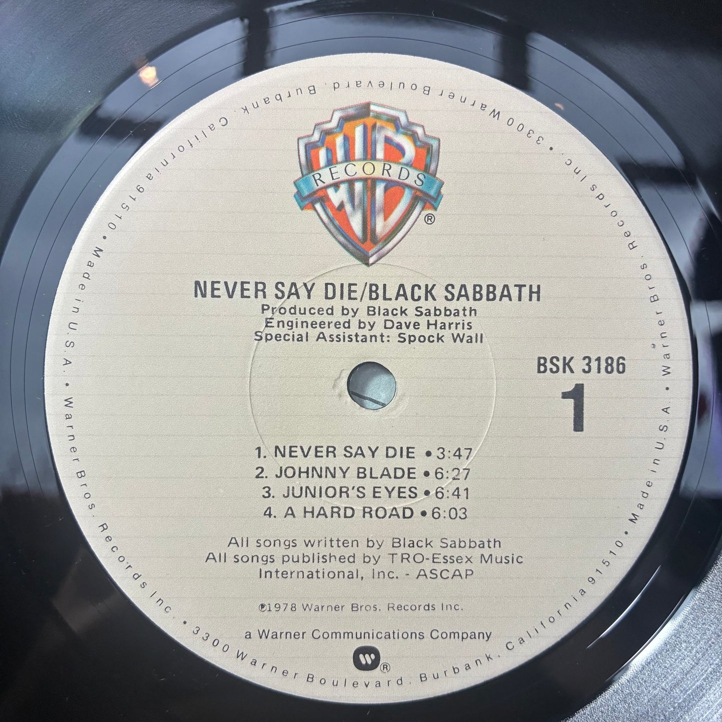 Never Say Die! (VINYL) | Very Good Plus (VG+) Excellent (EX) - METAL / USED *VERY GOOD+*