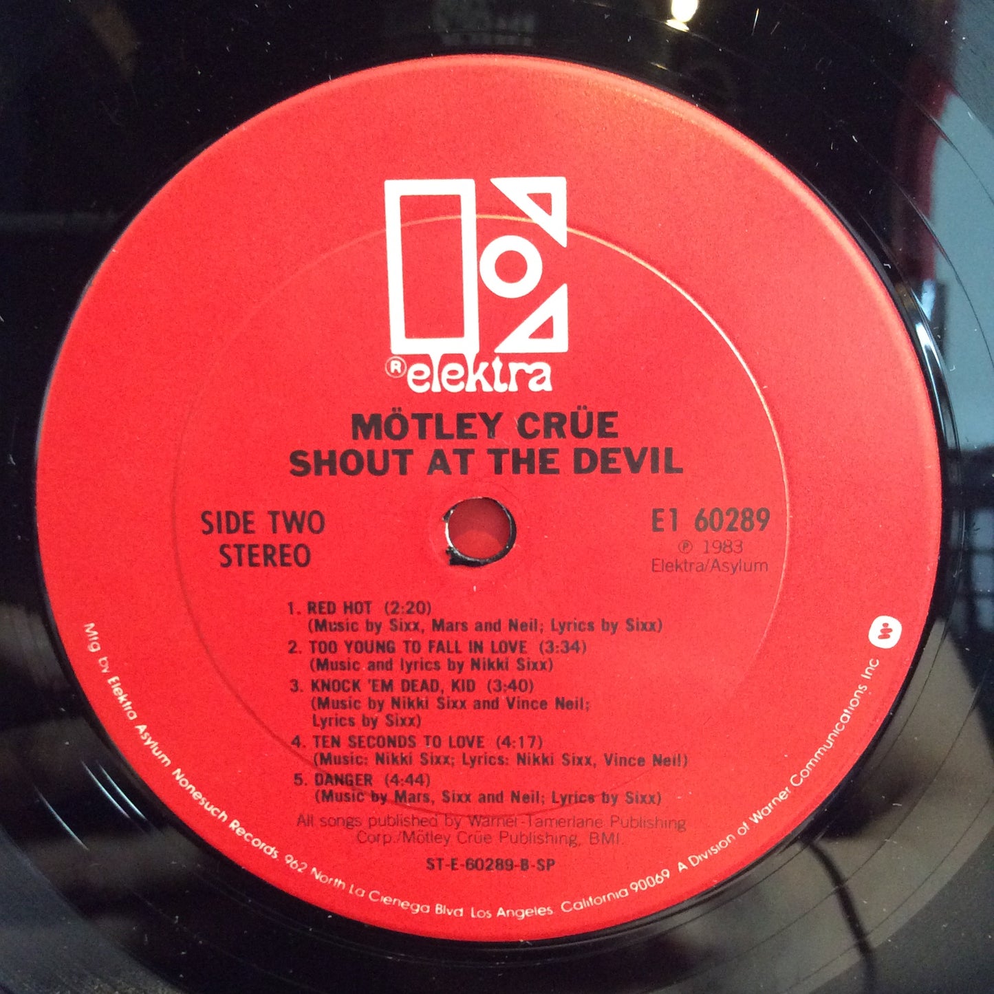 Shout At The Devil (VINYL) | Very Good Plus (VG+) Very Good Plus (VG+) - METAL / USED *VERY GOOD+*