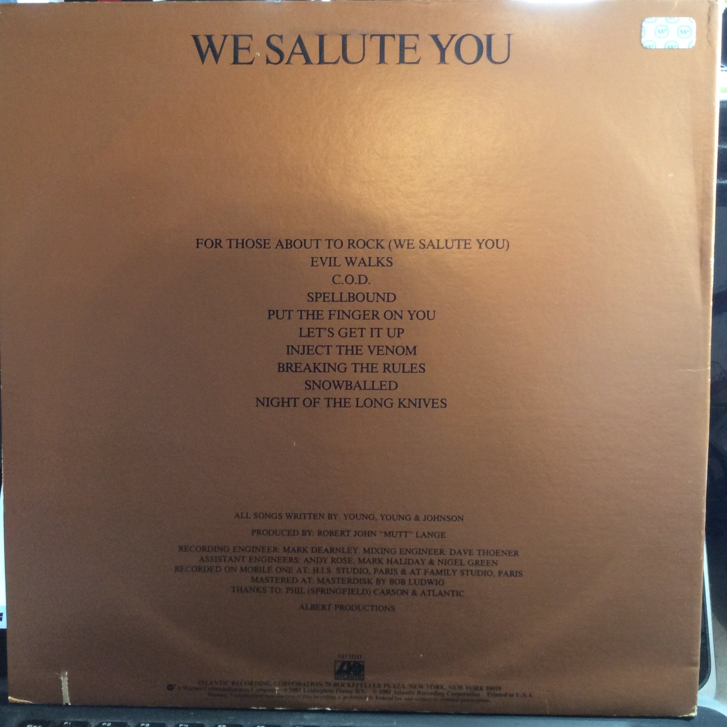For Those About To Rock (We Salute You) (VINYL) | Very Good Plus (VG+) Very Good Plus (VG+) - METAL / USED *VERY GOOD+*