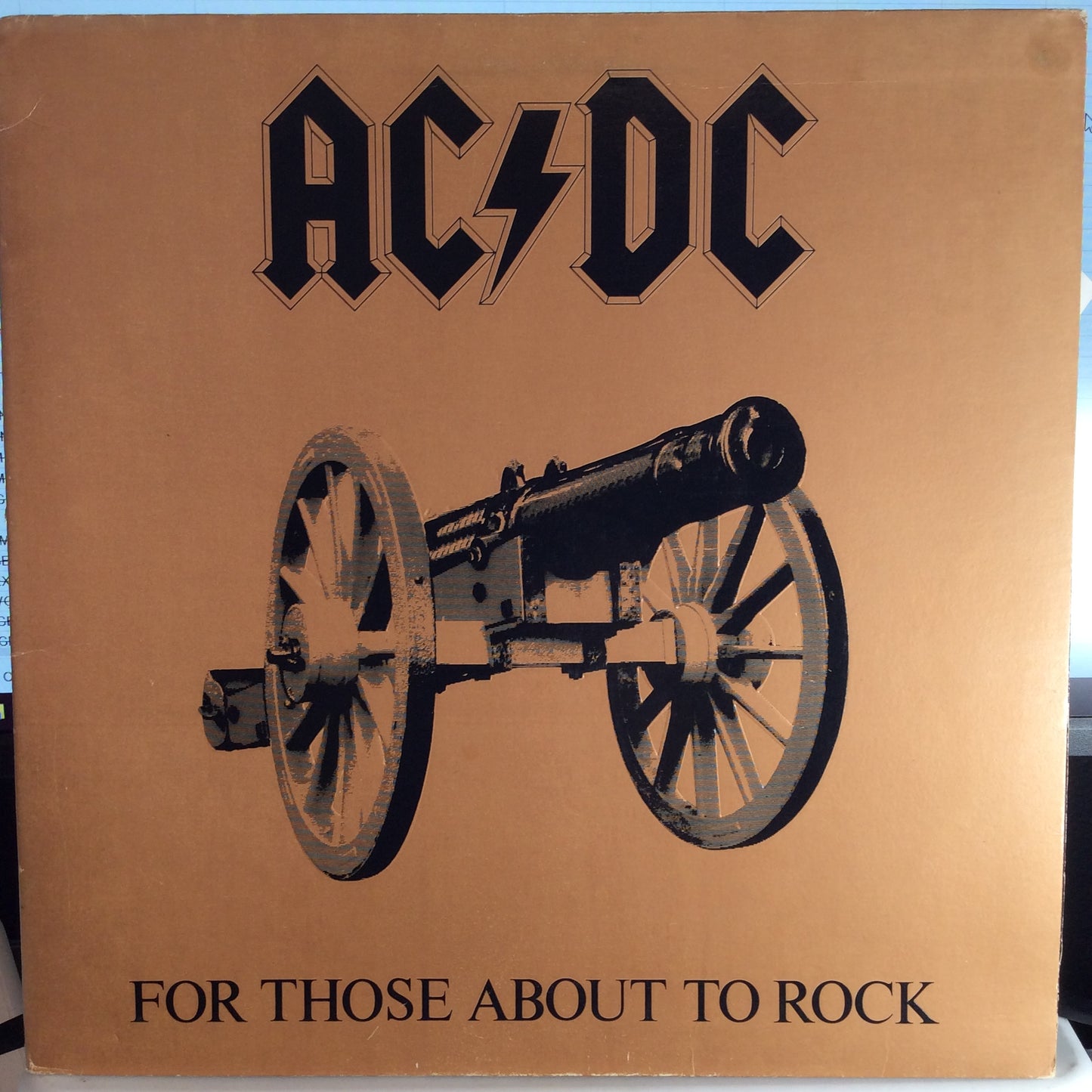 For Those About To Rock (We Salute You) (VINYL) | Very Good Plus (VG+) Excellent (EX) - METAL / USED *VERY GOOD+*