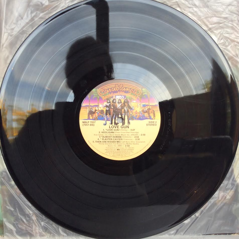 Love Gun (VINYL) | Very Good Plus (VG+) Very Good Plus Plus (VG++) - METAL / USED *VERY GOOD+*