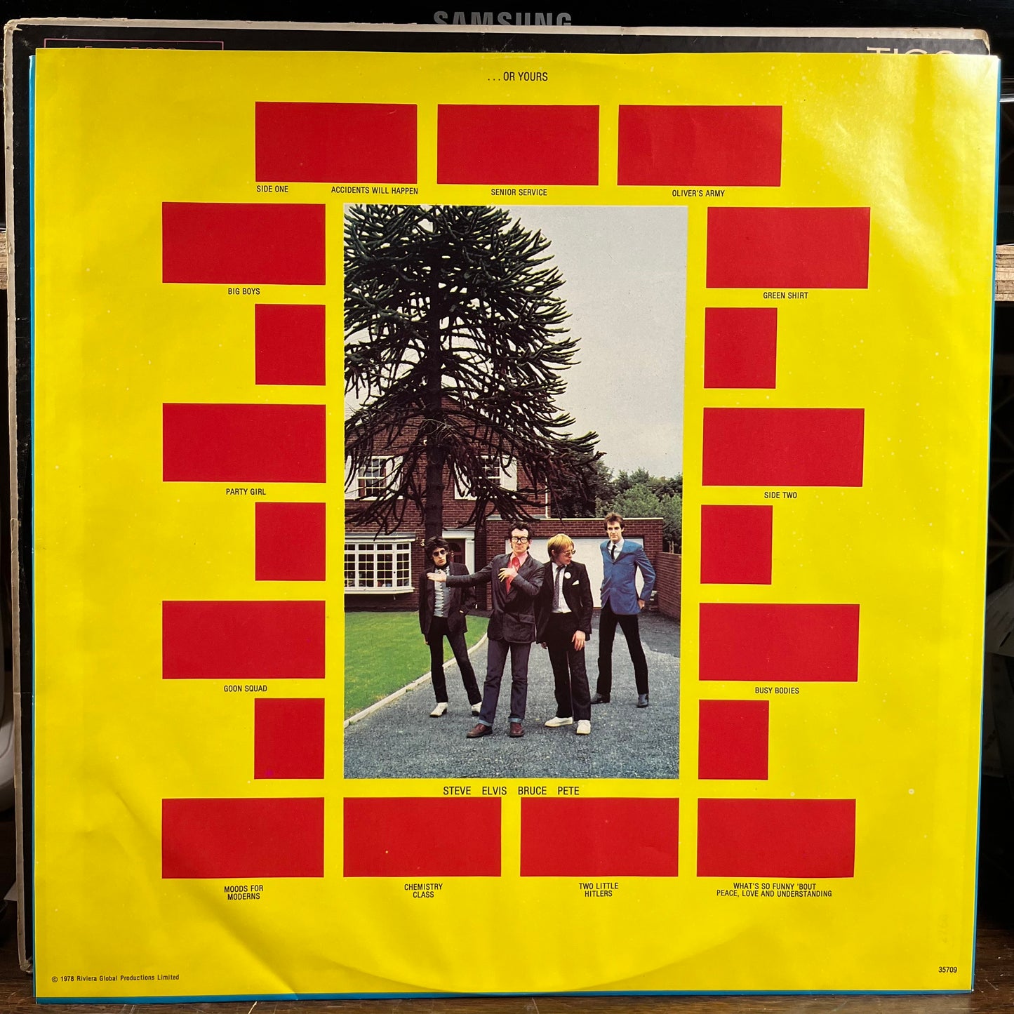 Armed Forces (VINYL) | Excellent+ (EX+) Excellent (EX) - NEW WAVE / USED *EXCELLENT+*