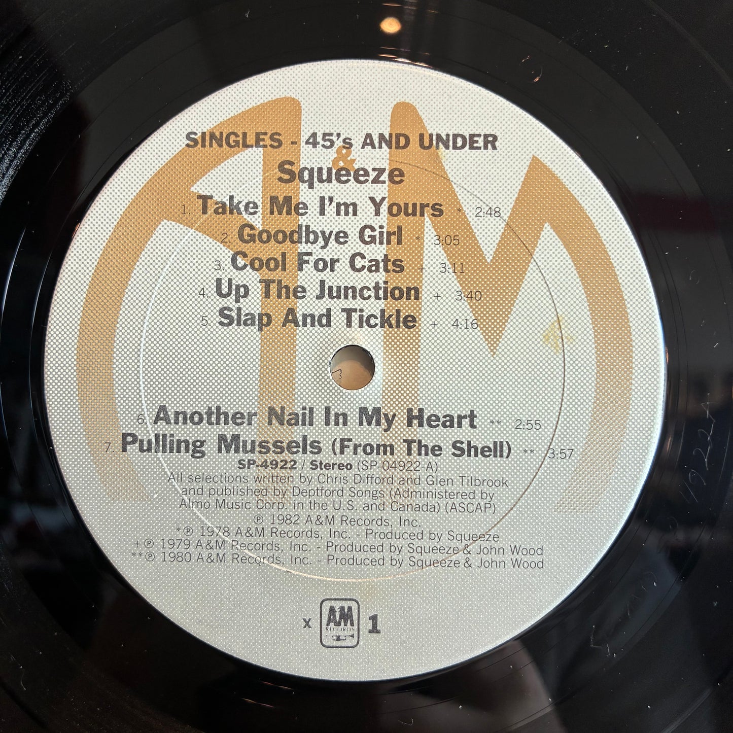 Squeeze (2) - Singles - 45's And Under (VINYL) | Excellent+ (EX+) Excellent (EX) - NEW WAVE / USED *EXCELLENT+*