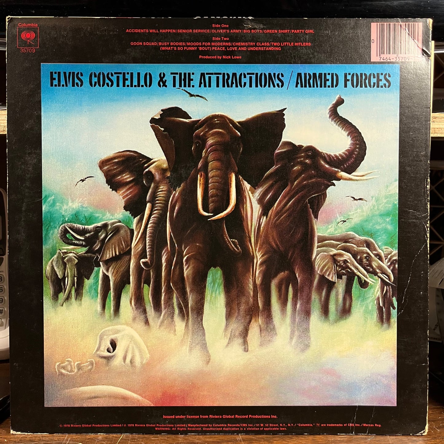 Armed Forces (VINYL) | Excellent+ (EX+) Excellent (EX) - NEW WAVE / USED *EXCELLENT+*
