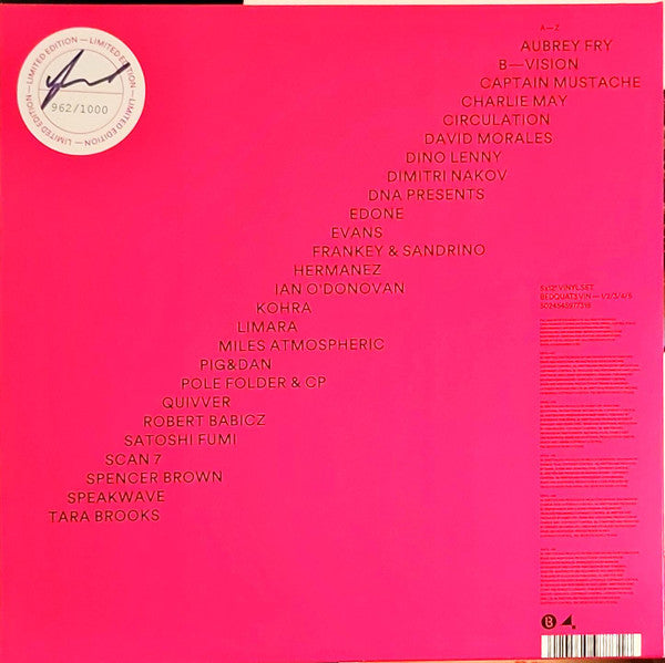 Quattro III | Mint (M) Mint (M)