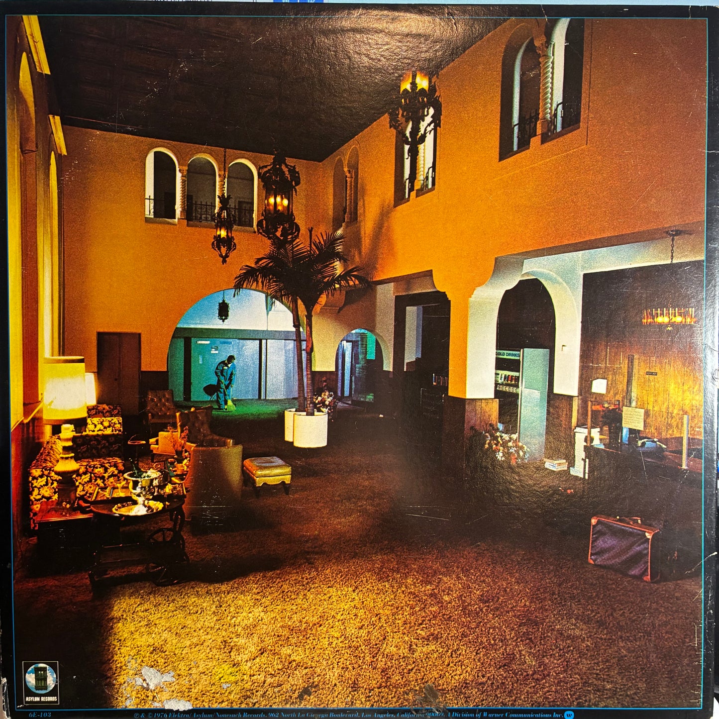 Hotel California (VINYL) | Excellent (EX) Very Good Plus (VG+) - ROCK / USED *EXCELLENT*