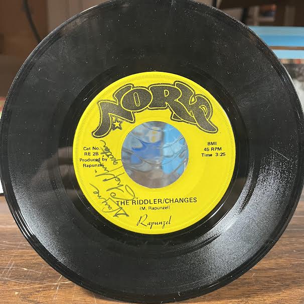 Mornin' Sunrise / The Riddler/Changes (7" VINYL) | Good Plus (G+) Generic - ROCK / USED *GOOD+*
