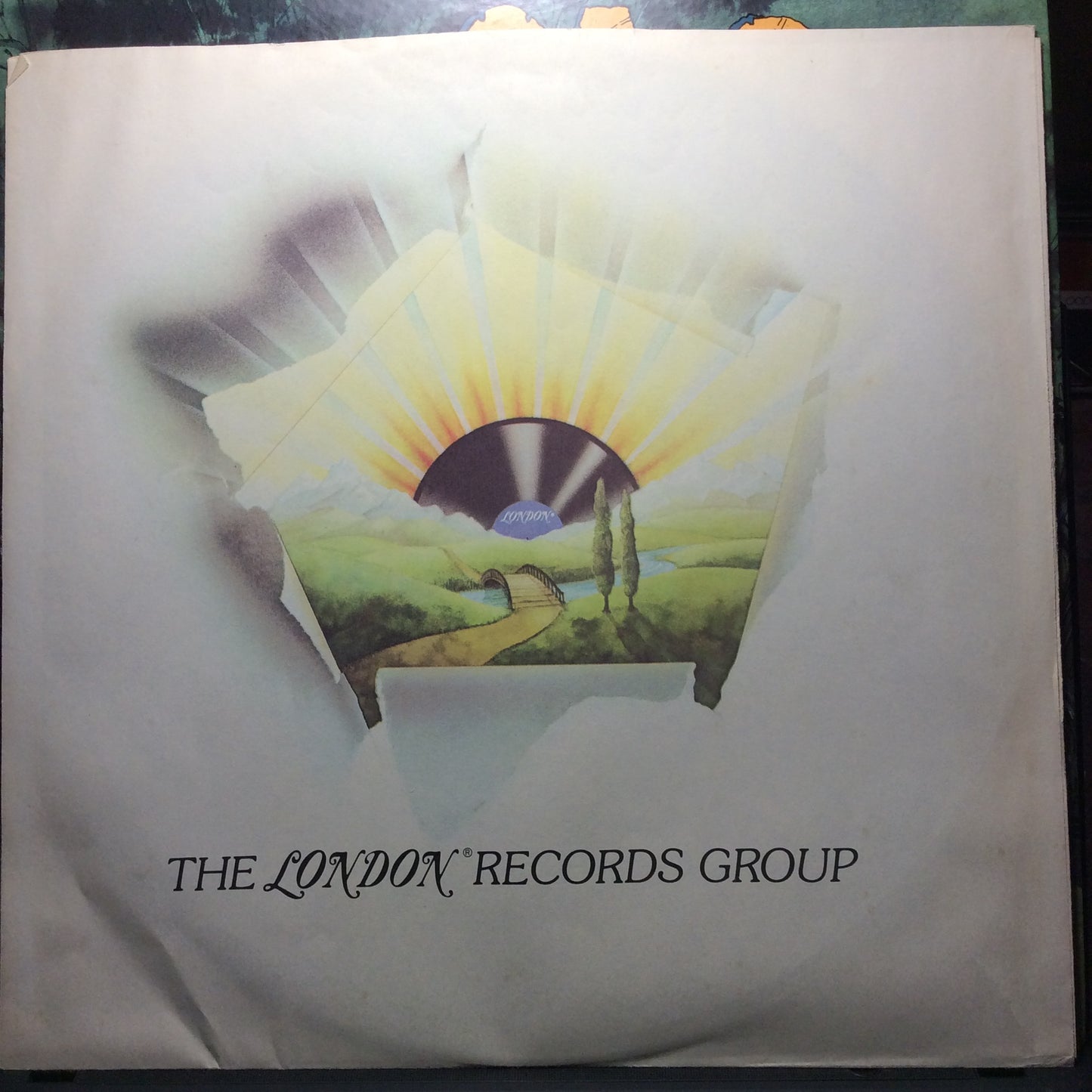 Looking In (VINYL) | Near Mint- (NM-) Near Mint (NM) - ROCK / USED *NEAR MINT-*