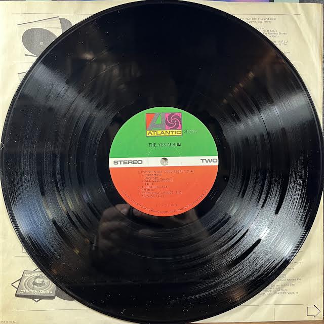 The Yes Album (VINYL) | Near Mint (NM or M-) Excellent+ (EX+) - ROCK / USED *NEAR MINT*