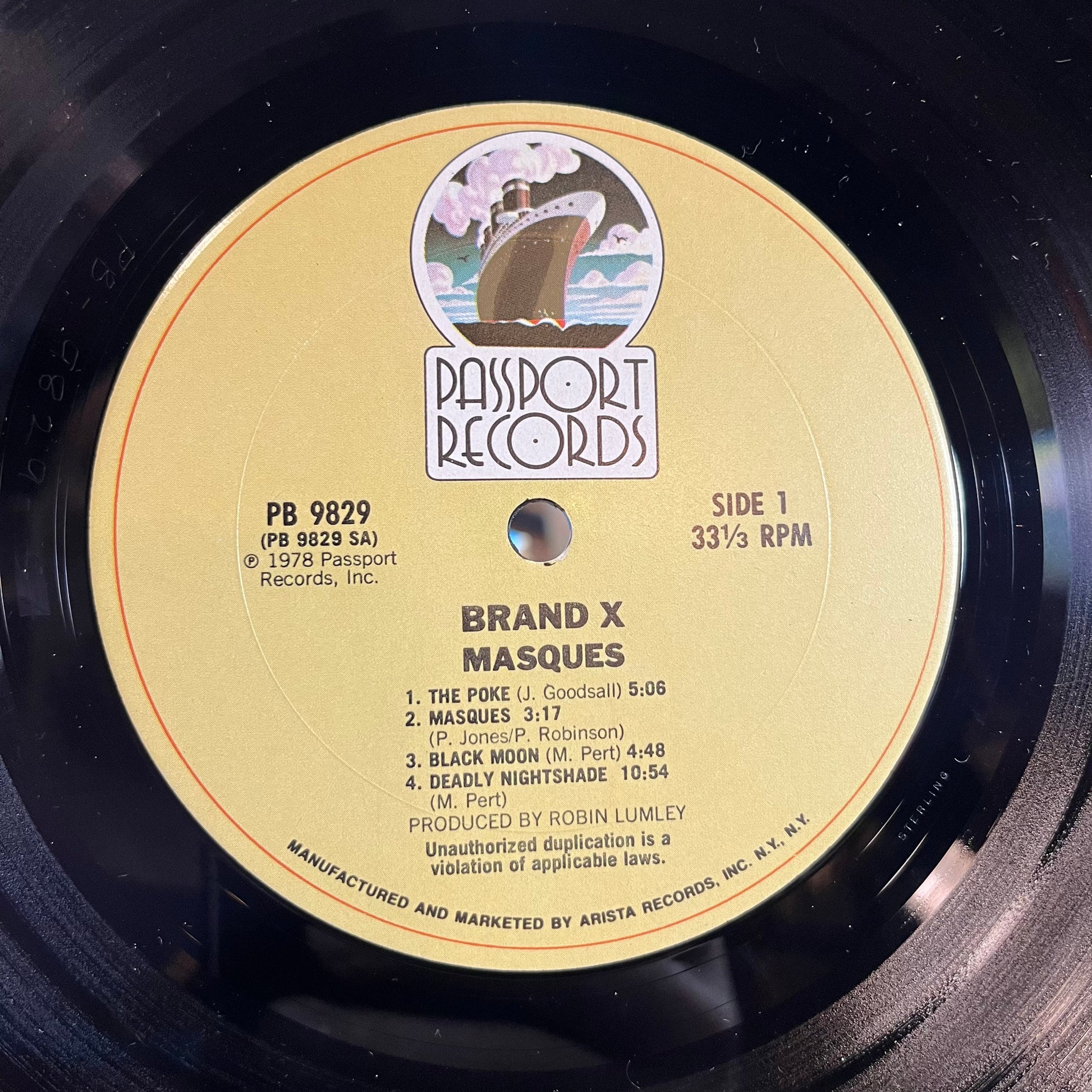 Masques (LP) | Near Mint (NM) Very Good Plus (VG+) - ROCK / USED *NEAR MINT*