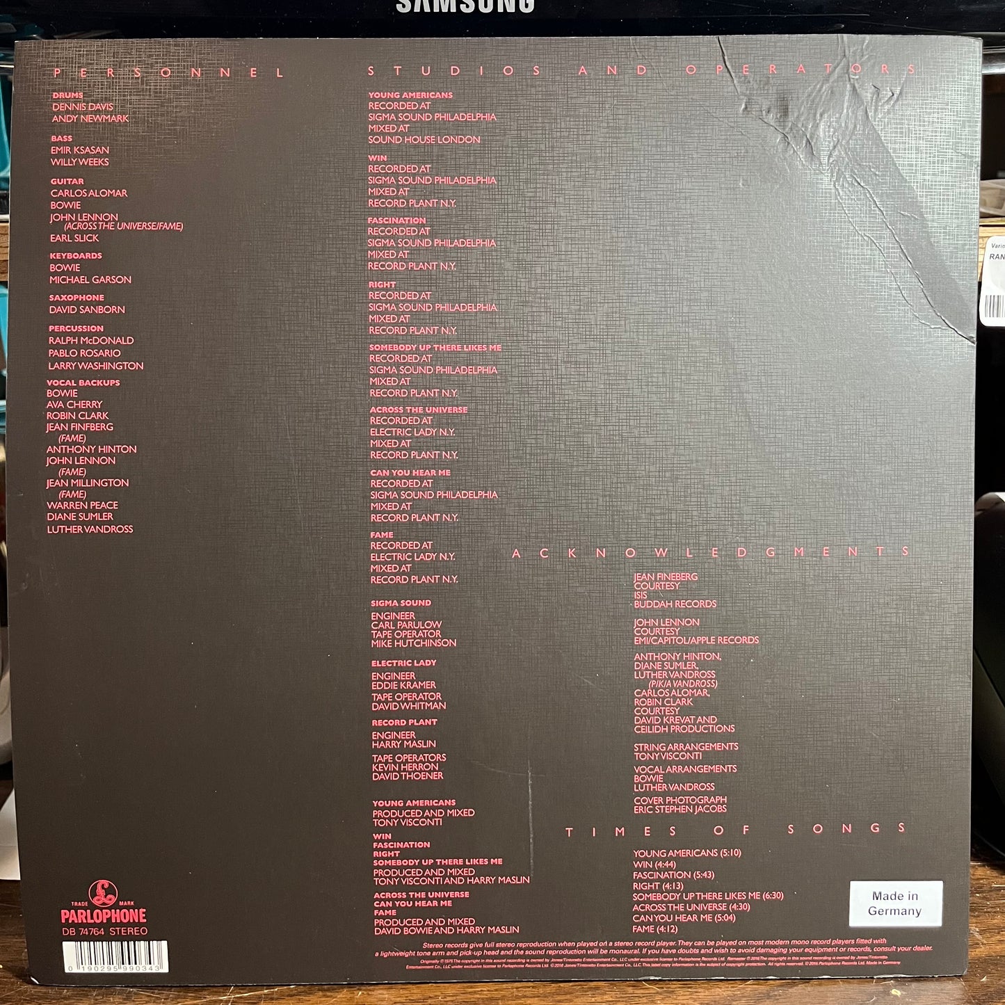 Young Americans (VINYL) | Near Mint (NM) Excellent (EX) - ROCK / USED *NEAR MINT*