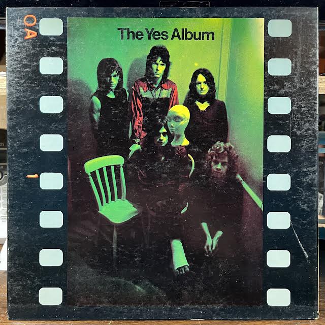 The Yes Album (VINYL) | Near Mint (NM or M-) Excellent+ (EX+) - ROCK / USED *NEAR MINT*
