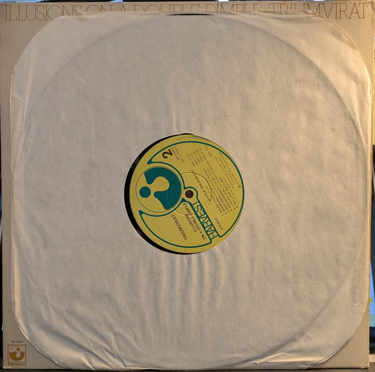 Illusions On A Double Dimple (VINYL) | Near Mint (NM) Excellent+ (EX+) - ROCK / USED *NEAR MINT*