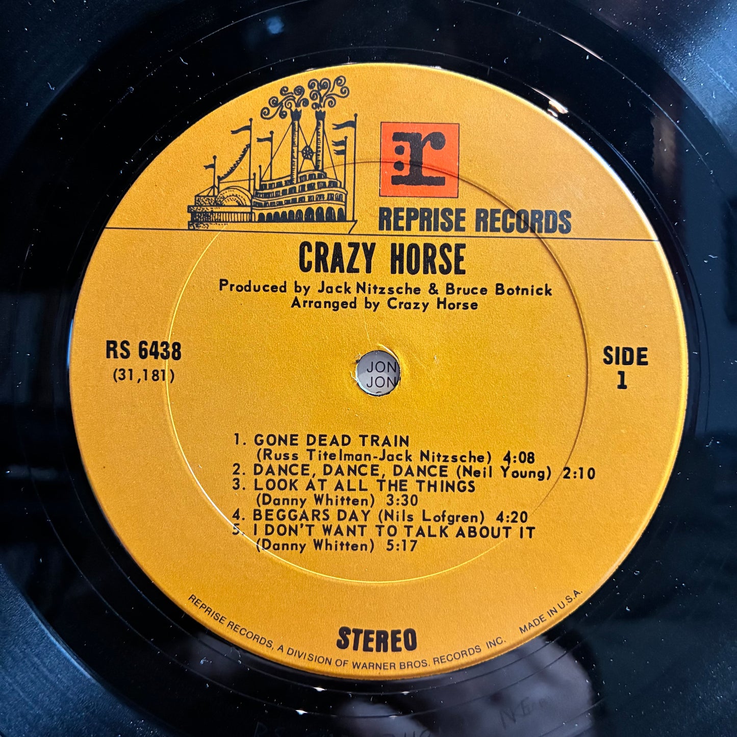 Crazy Horse (VINYL) | Very Good Plus (VG+) Excellent (EX) - ROCK / USED *VERY GOOD+*