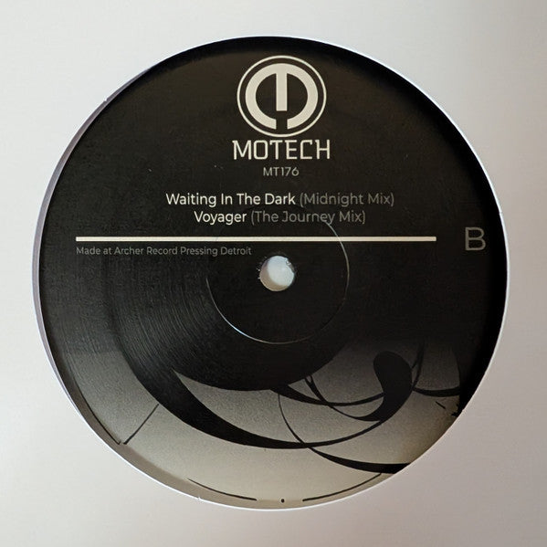 Waiting In The Dark EP (12" VINYL) | Mint (M) Mint (M) - TECHNO/ELECTRO *NEW*