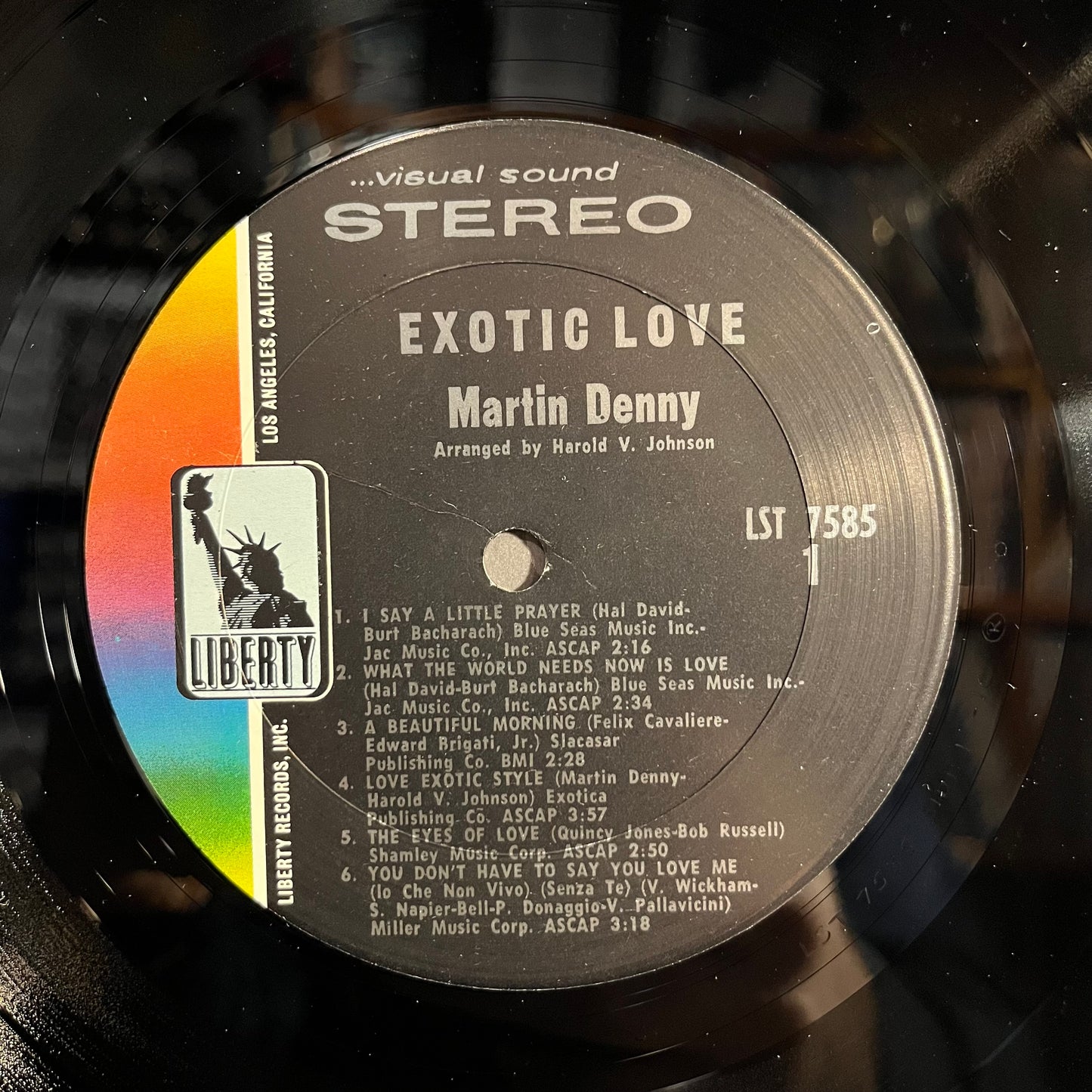 Martin Denny - Exotic Love | Near Mint (NM) Near Mint (NM) - WORLD/HAWAIIAN / USED *NEAR MINT*