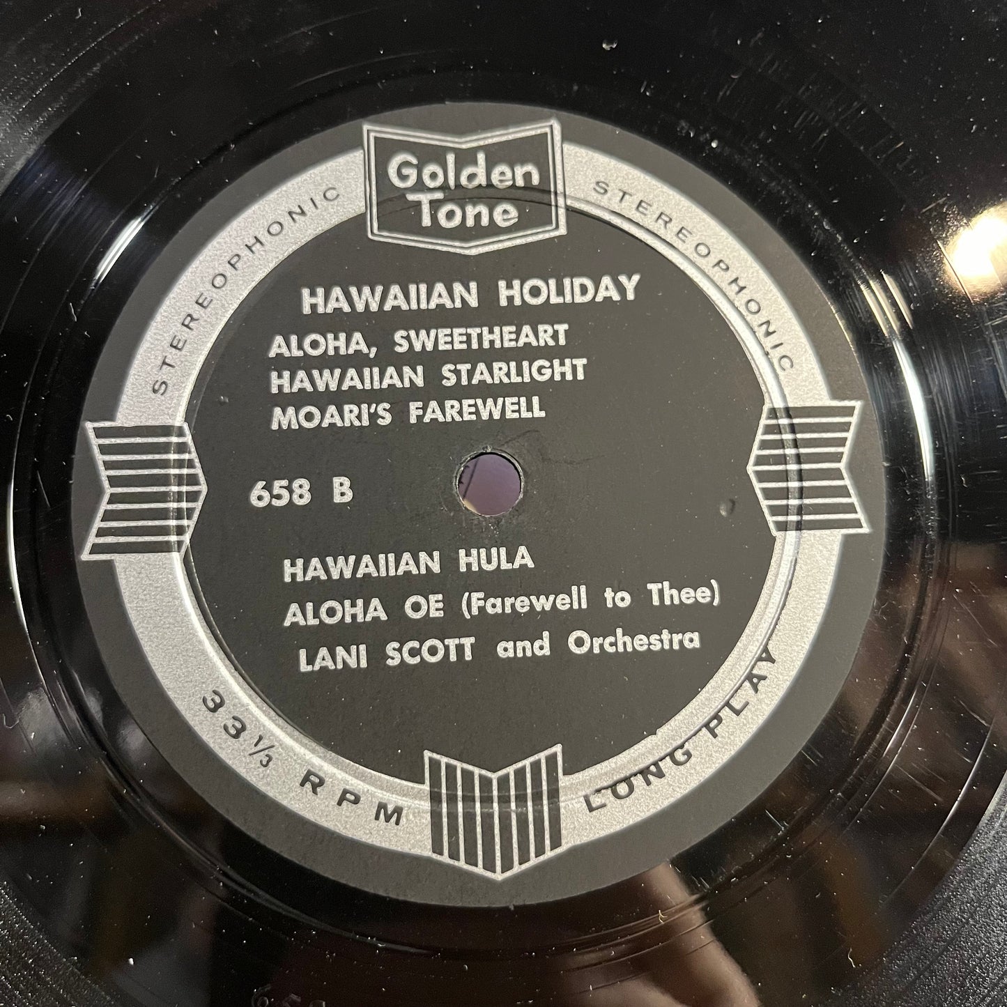 Hawaiian Holiday | Excellent (EX) Near Mint (NM)