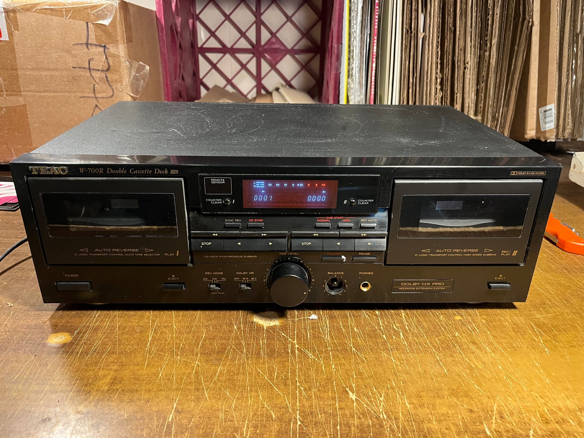 TEAC W-700R DUAL CASSETTE DECK - NEEDS REPAIR *POWERS UP* | -
