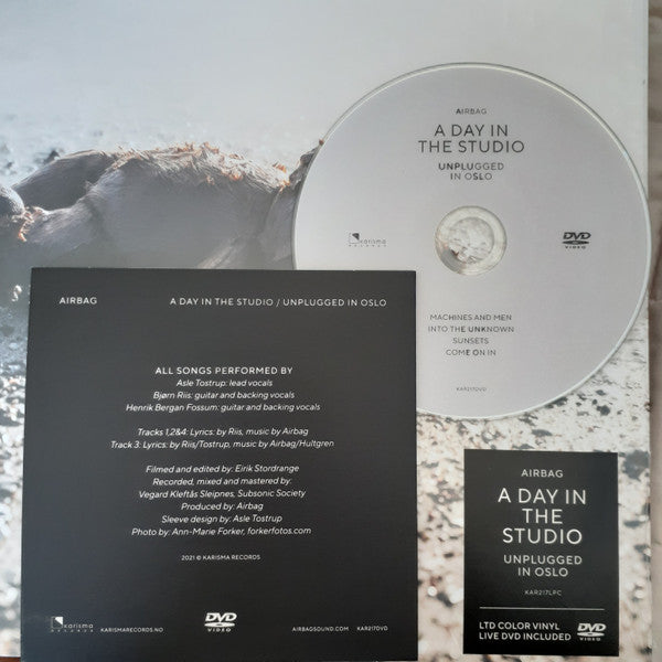 A Day In The Studio / Unplugged In Oslo | Mint (M) Mint (M)
