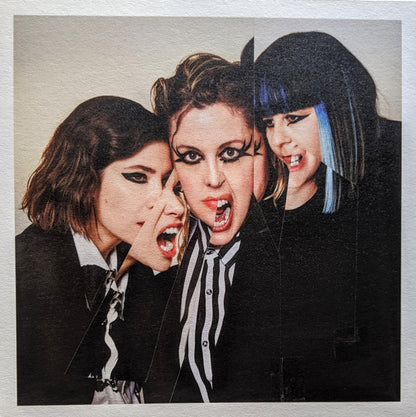 Sleater-Kinney - The Center Won't Hold | Mint (M) Mint (M) - ALT/INDIE *NEW/COLOR/VMP*
