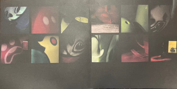 Favourite Worst Nightmare (VINYL) | Near Mint (NM) Near Mint (NM) - ALT/INDIE / USED *NEAR MINT*