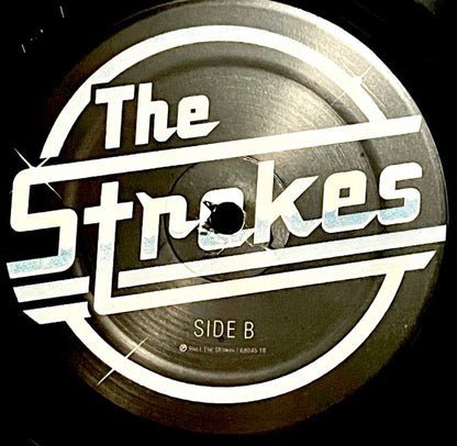 The Strokes - Is This It (VINYL LP) | USED - ALT/INDIE / USED *NEAR MINT*